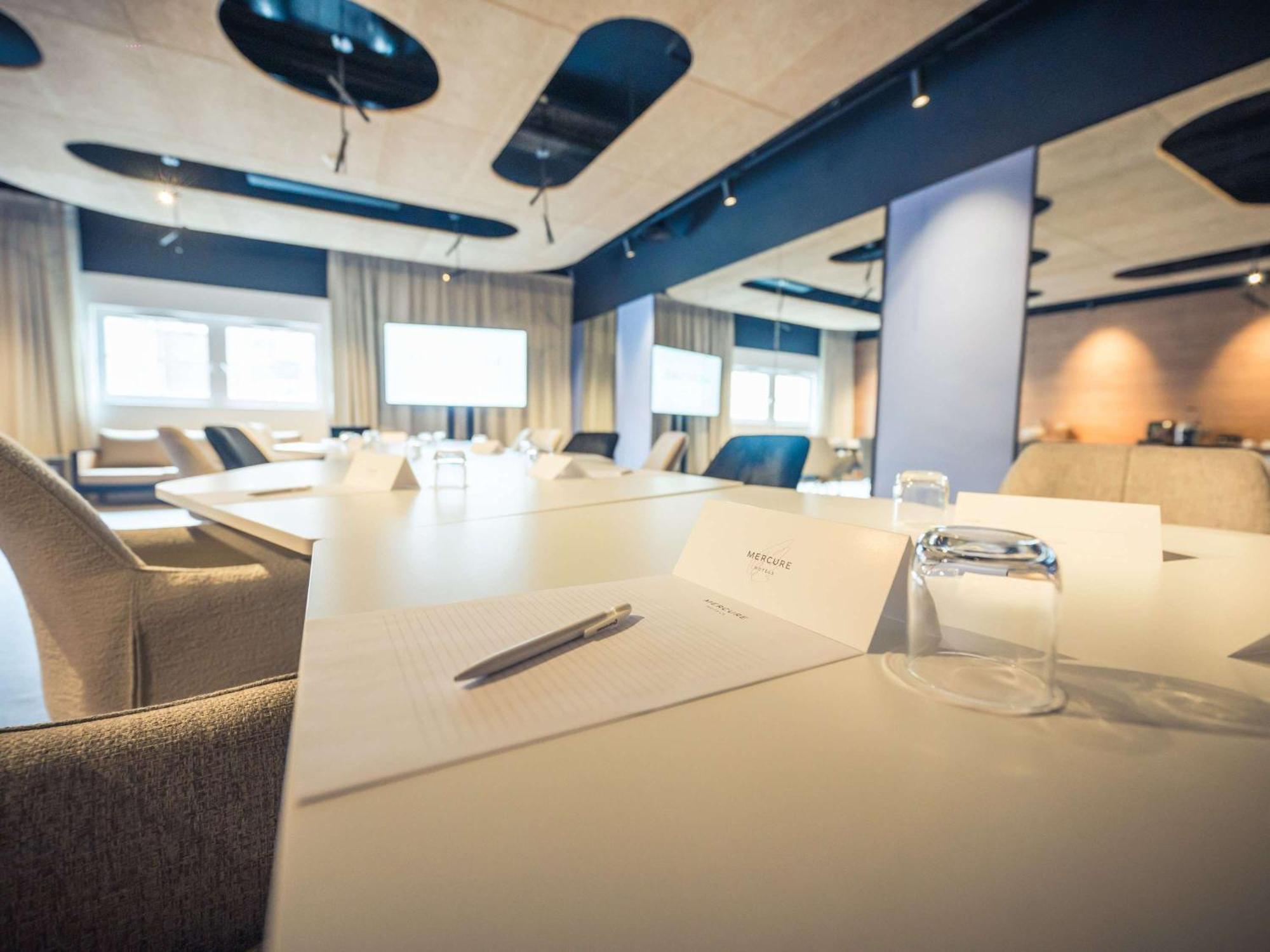 Mercure Centre Hotel 4*