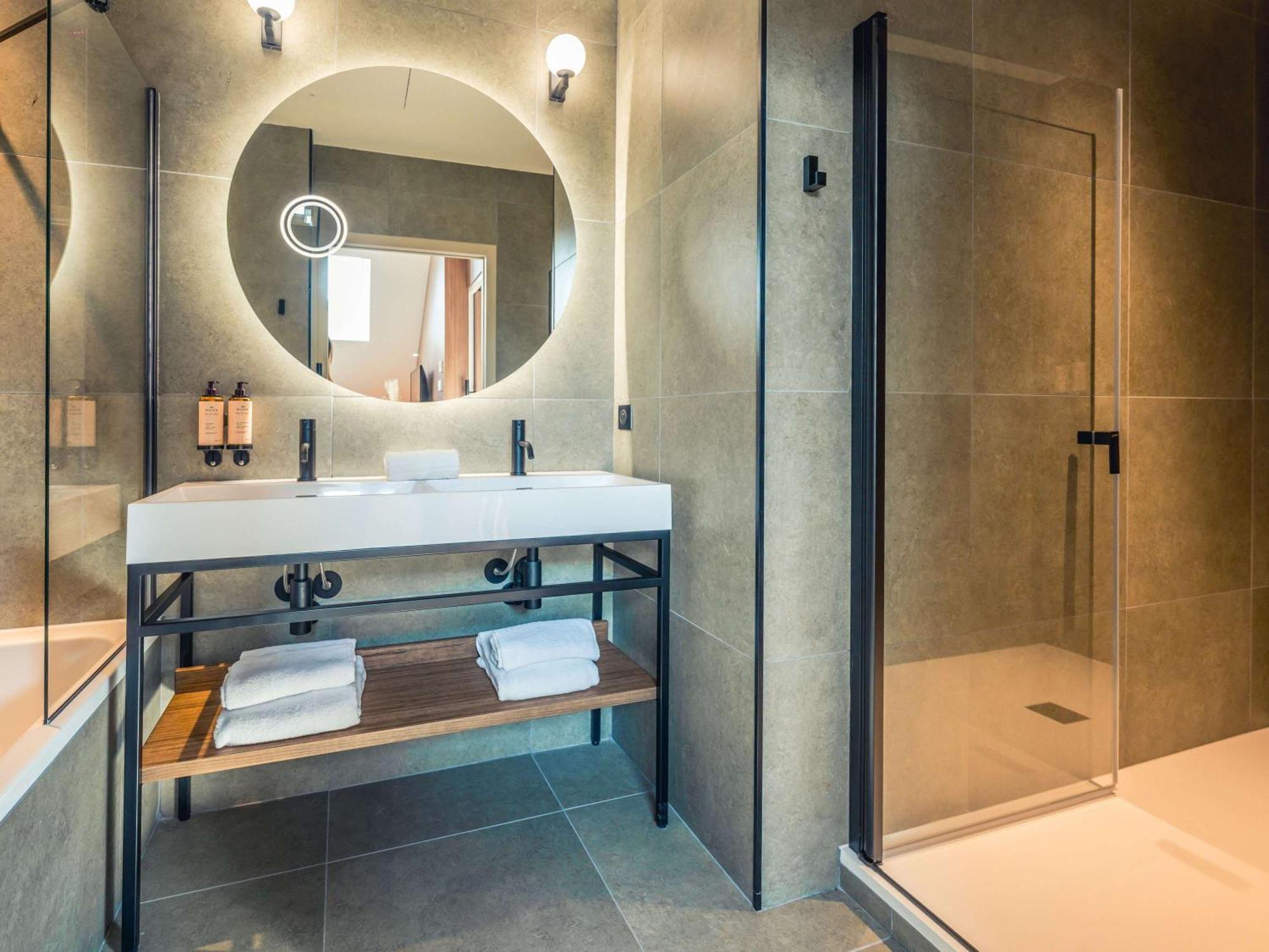 Mercure Centre Hotel 4*